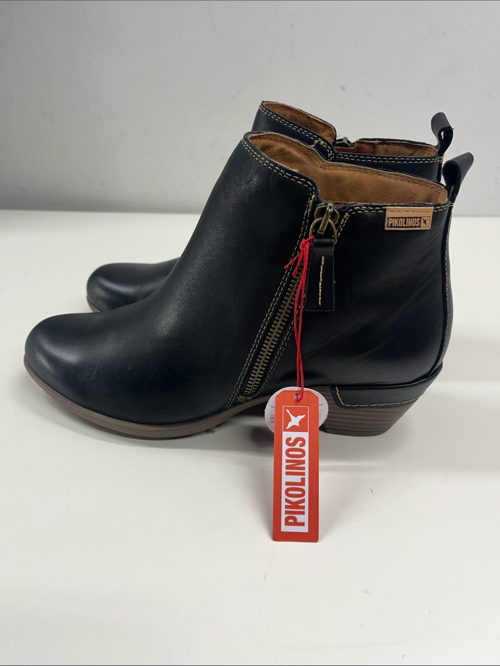 NWT Pikolinos Rotterdam Ankle Boots in Black Leather Women's Size 40 - Picture 3 of 10